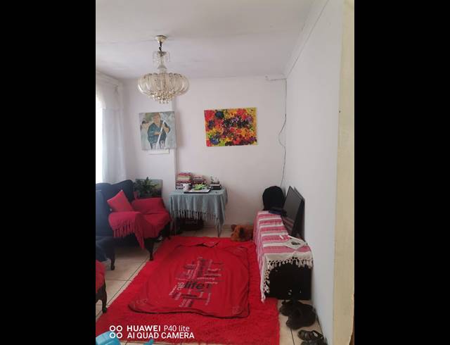 1 BEDROOM HOUSE SOLD IN BEVERLEY HILLS